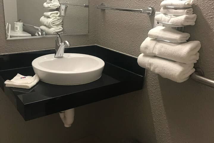 Room 51 of 82
