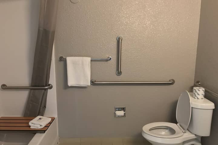 Room 49 of 82