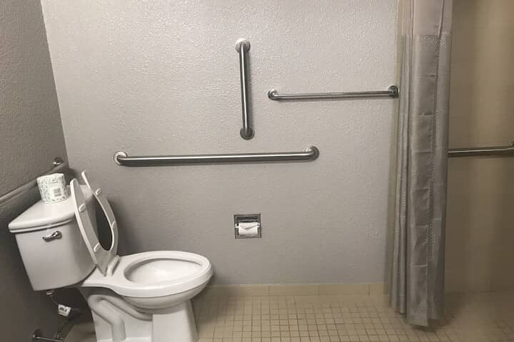 Room 48 of 82
