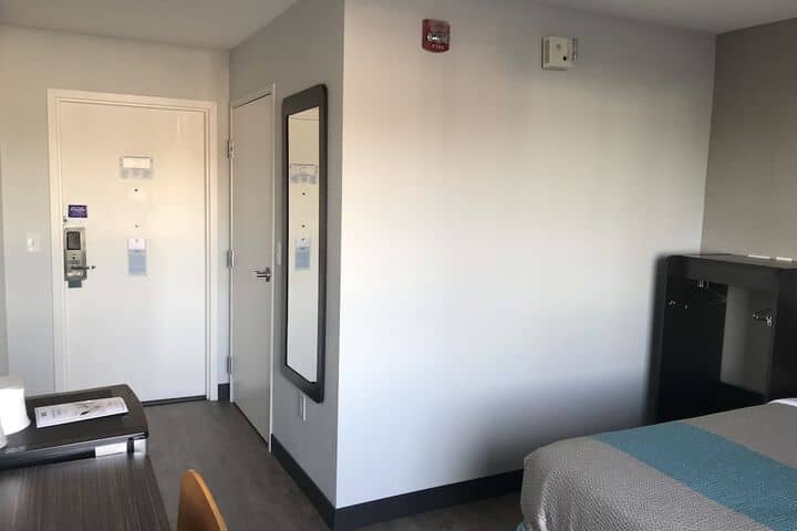 Room 22 of 82